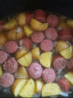 A picture of Kielbasa & Potatoes in Crockpot.
