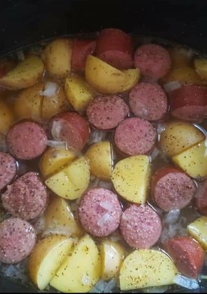 A picture of Kielbasa & Potatoes in Crockpot.