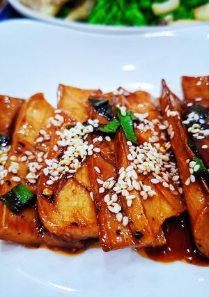 Hình của món Nấm đùi gà khìa nước tương.