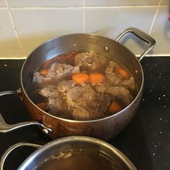 Braised beef with carrots and moli (2h+) keto A picture of Braised beef with carrots and moli (2h+) keto.