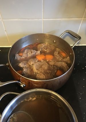 A picture of Braised beef with carrots and moli (2h+) keto.