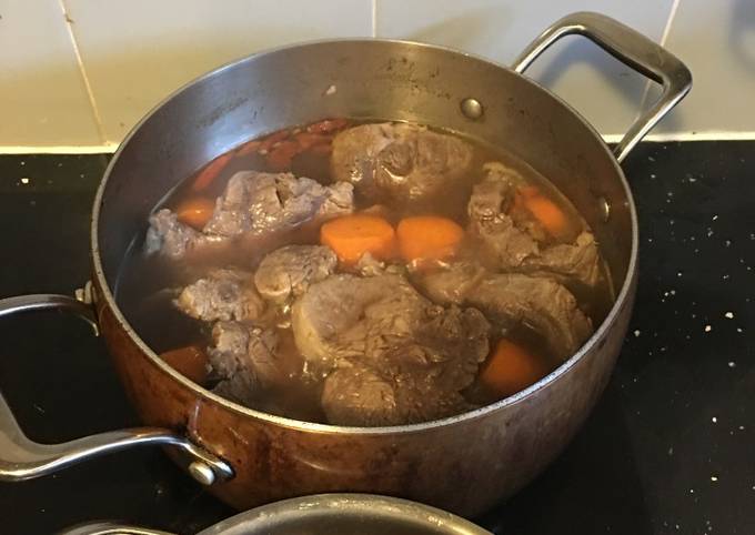 Recipe of Quick Braised beef with carrots and moli (2h+) keto