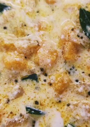 लाल भोपळ्याचे रायते (lal bhoplyache raita recipe in marathi) रेसिपी चे मुख्य फोटो 