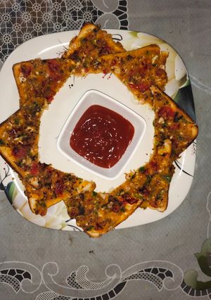 A picture of Bread pizza.