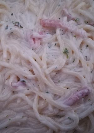 Foto principal de Espaguetis con nata rápidos