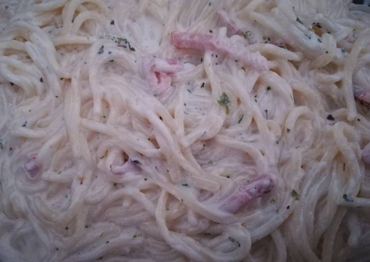 Espaguetis con nata rápidos