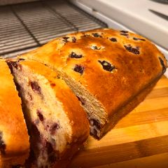 A picture of Blueberry muffin bread.