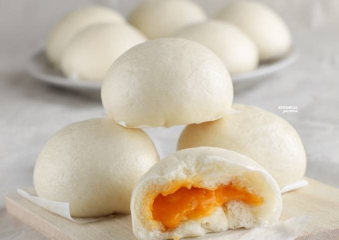 Salted Egg Yolk Lava Bun [Liu Sha Bao]