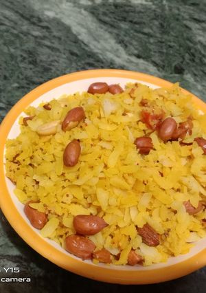 पोहा (Poha recipe in hindi) रेसिपी मुख्य फोटो