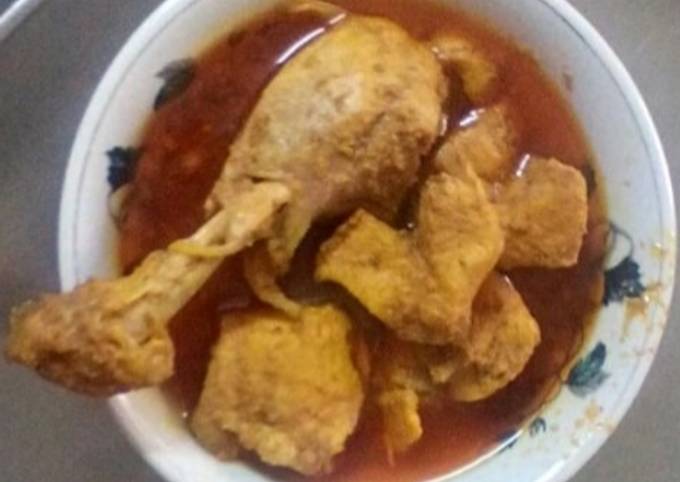Kolhapuri Chicken with gravy