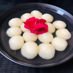 A picture of Rasgulla.