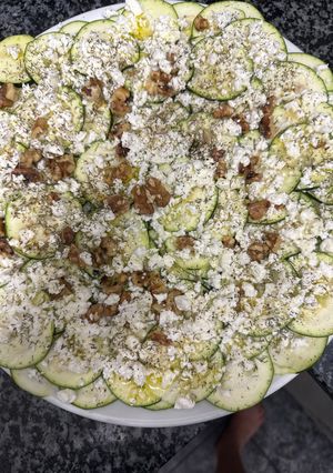 Una foto de 470. Carpaccio de calabacín (entrante verdura)