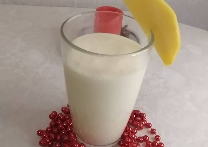 Молочный коктейль с манго