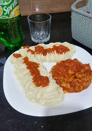صورة لوصفة لابيري بصلصة الدجاج الذيذة 😋على طريقتي 💙 محبوبة عائلتي 😂