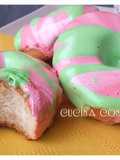 Ciambelline con glassa colorata