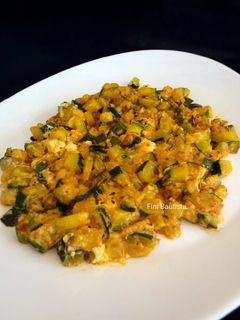 Una foto de Calabacín salteado con queso feta