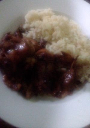 Una foto de Pollo en salsa soya🍗