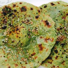 A picture of Bathua Tandoori Roti.