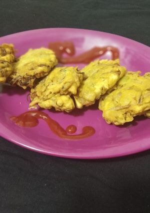 A picture of Piaji / pyaji (odia snack).