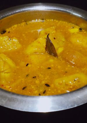 A picture of Besan Badi in Tamarind Gravy.