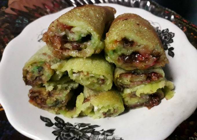 Recipe: Appetizing Serabi Gulung Pandan Teflon isi Meses Coklat Keju