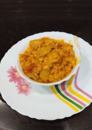 A picture of Lauki wali chana dal.