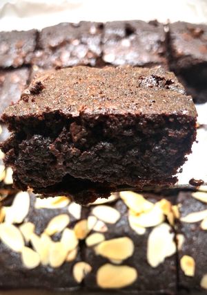 Foto resep Best Whole Wheat FUDGY BROWNIES !!! 🌾 🍫 🍫🍫