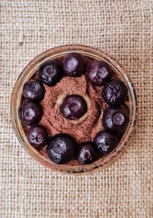 Una foto de Mousse saludable de palta y cacao 🥑 🍫 sin azúcar agregado ni edulcorante, en 5 minutos y plant based