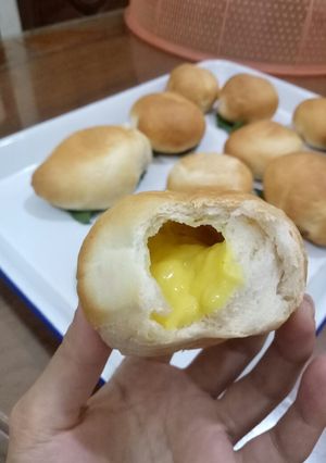 Hình của món Bánh mì ngọt Nhân trứng sữa.