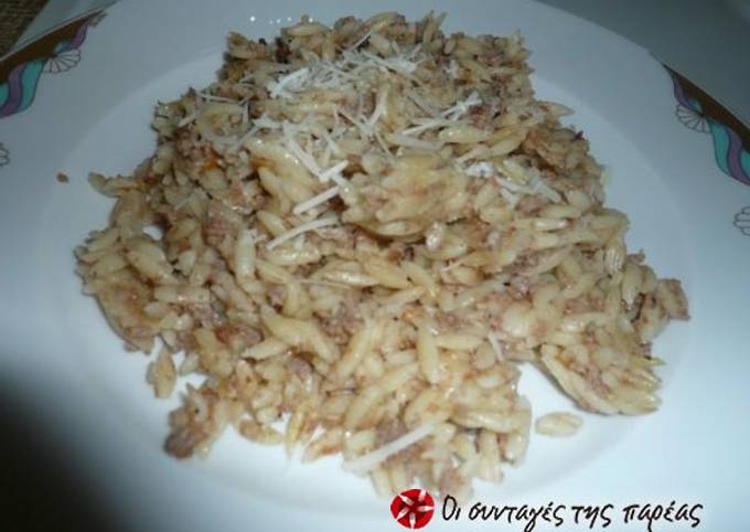 Giouvetsi with ground meat