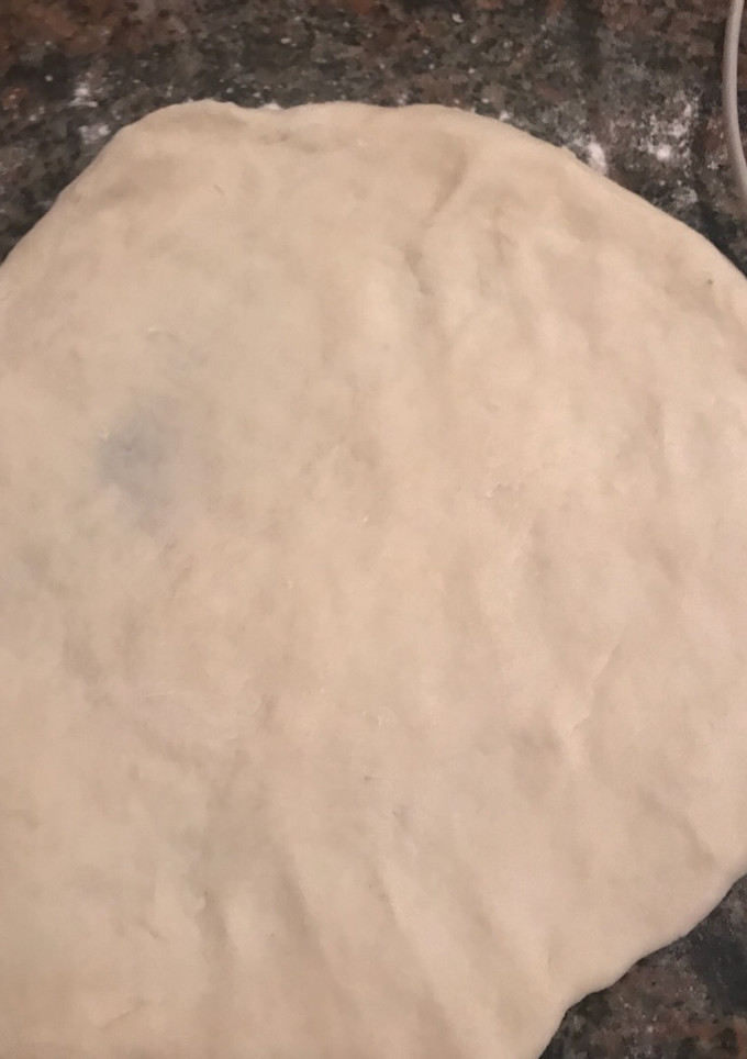 Una foto de Masa de tarta o de empanadas con 4 ingredientes. Súper rica y crocante. Fácil