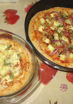 A picture of Cheese Burst Pizza.