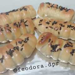 รูปของ Roti manis isi pisang coklat