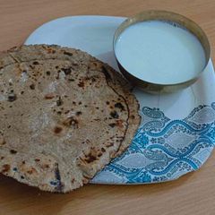 A picture of Delicious Bajara and Ragi rotli.