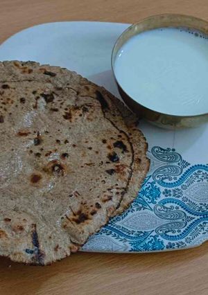 A picture of Delicious Bajara and Ragi rotli.