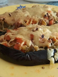 Una foto de Berenjena rellena con atún🍆