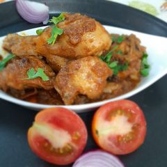 A picture of Chicken Bhuna.