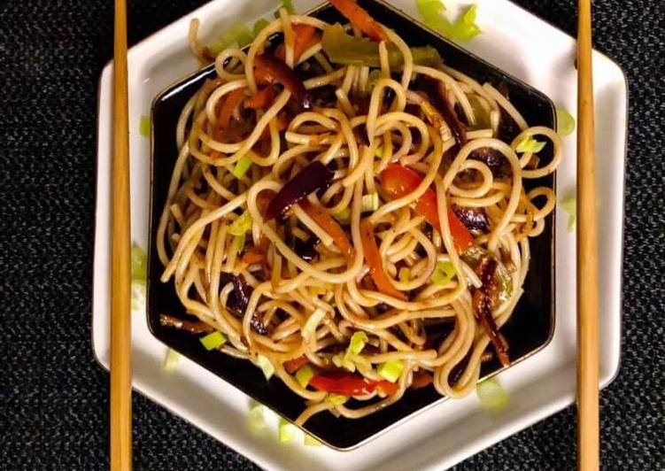 Simple Way to Prepare Perfect Hot Chilli Garlic Noodles