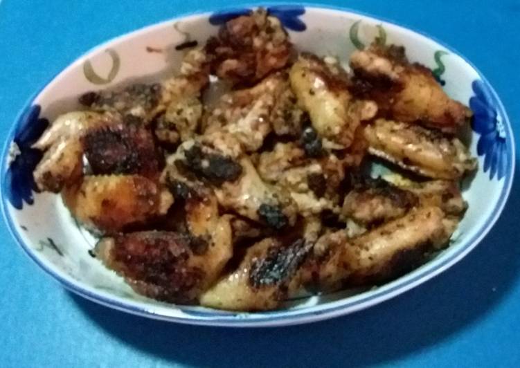 Recipe of Favorite Italian Devilled Fried Chicken Wings😍🇮🇪🐣🍽🍷🍾