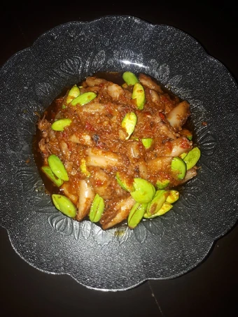 Easy Steps to Prepare Recipes Sambal pete baby cumi the  Makes Drooling Can Pamper Your Tongue.
