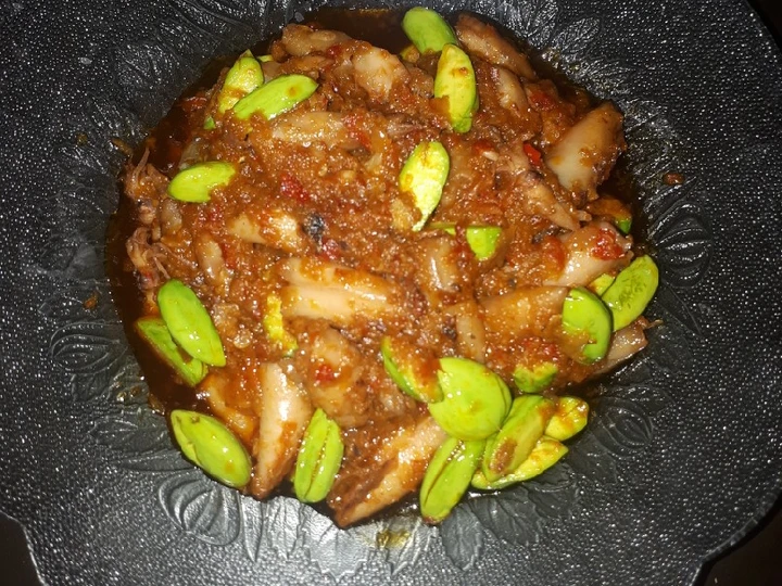 Easy Steps to Prepare Recipes Sambal pete baby cumi the  Makes Drooling Can Pamper Your Tongue.