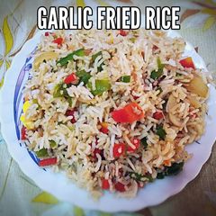 A picture of Garlic Fried rice.