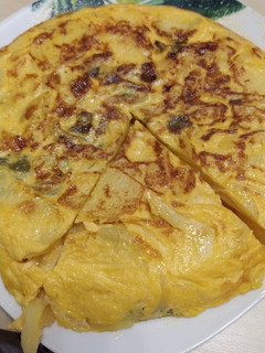 Una foto de Tortilla de patata y pimiento