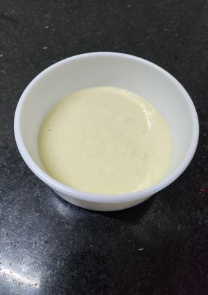 Una foto de Salsa blanca avinagrada peruana (tipo vinagreta cremosa)
