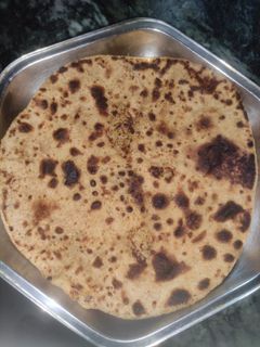 आलू का पराठा (Aloo ka paratha recipe in hindi) रेसिपी मुख्य फोटो