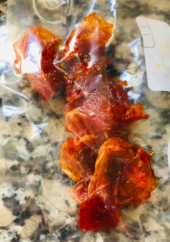 Una foto de Tomates dulces secos Amanatto con sal Golosinas tradicionales japonesas🇺🇾🇯🇵塩トマト甘納豆