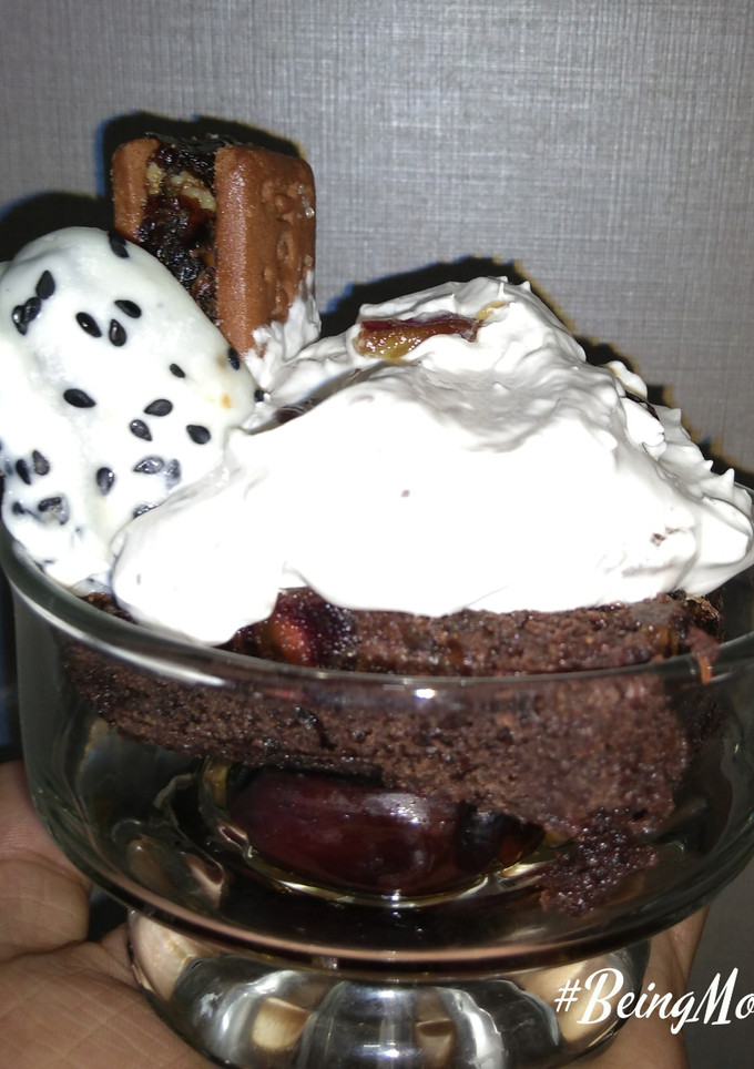 A picture of Dates Sundae.