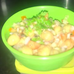 A picture of Chickpeas Salad.
