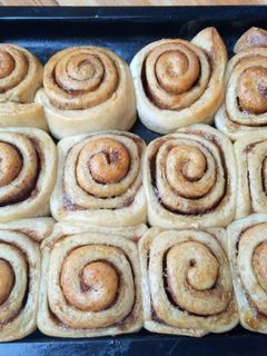 Cinnamon Roll ainihin hoton girkin