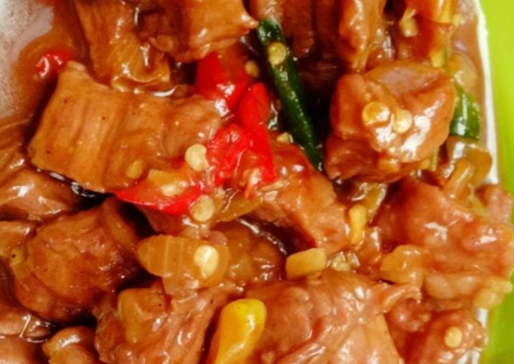 Panduan Menyiapkan Oseng daging sapi pedas saus tiram Enak Banget